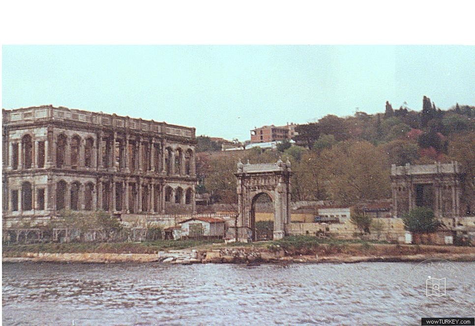 Dolmabahçe ve Çırağan — Arşivden bir görünüm