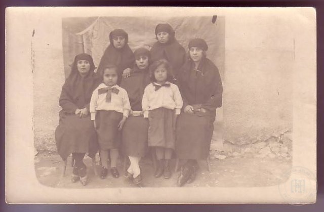 Kadınlar — Arşivden bir görünüm