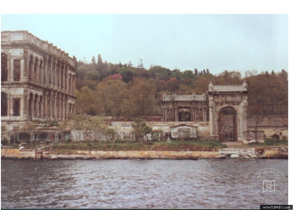 Dolmabahçe ve Çırağan — Arşivden bir görünüm