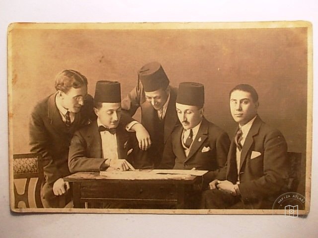 Portreler ve Yaşam — Portre ve kişi arşivi