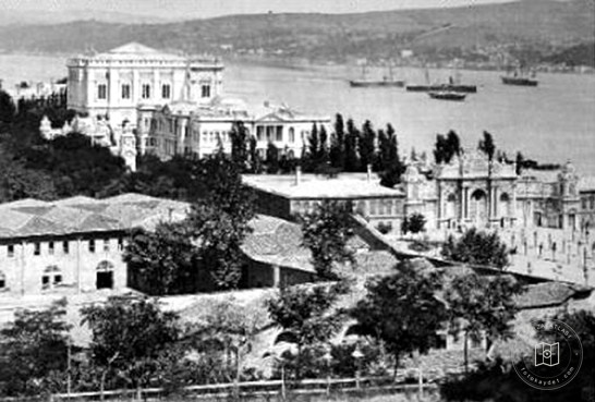 Dolmabahçe Sarayı