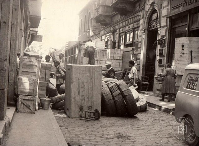 Sirkeci Emirler Sokağı