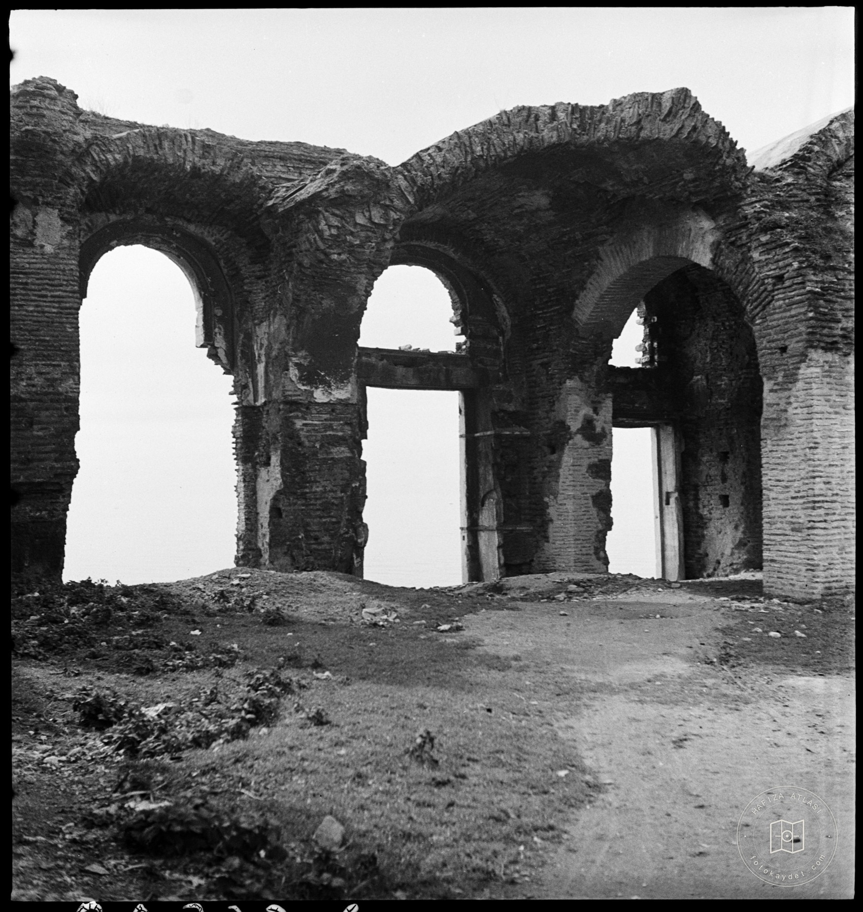 Tarihî Kent ve Yapı Görünümleri — Arşiv kaydı