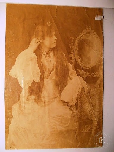 WOMEN — Archive image