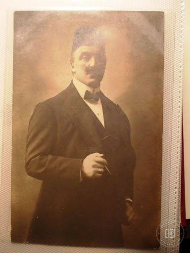 Hanedanlar — Portre / Kişi Görseli