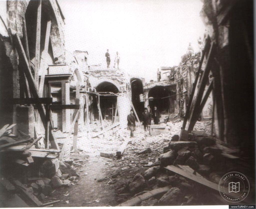 Kapalı Çarşı Sahaflar — Deprem