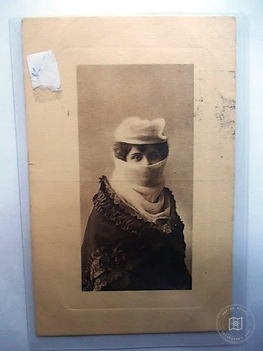 WOMEN — Archive image