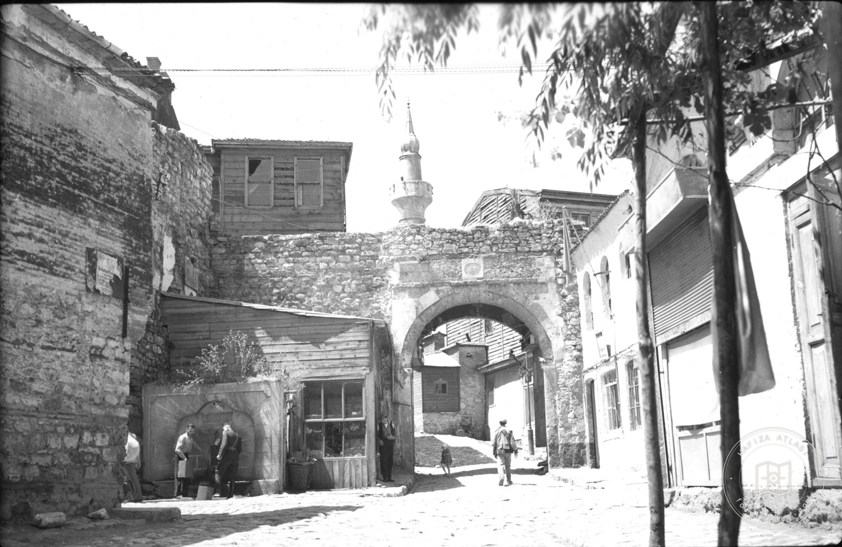 Tarihî Kent ve Yapı Görünümleri — Arşiv kaydı