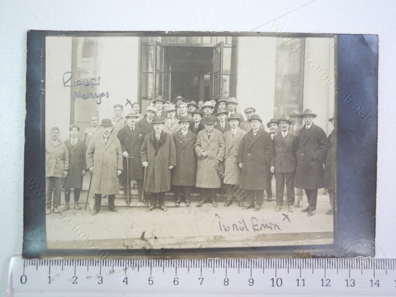 Historical Contacts — Portrait from the archive