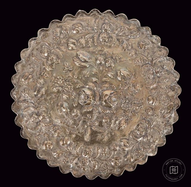 Naciye Sultanın Aynası