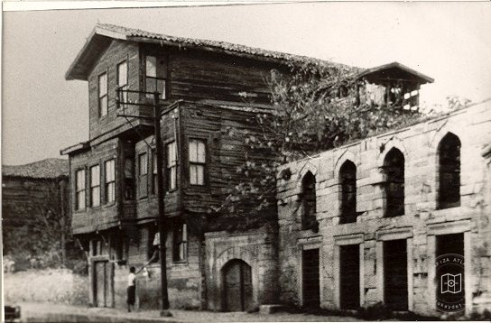 İstanbul Tekkeleri — Arşivden bir görünüm