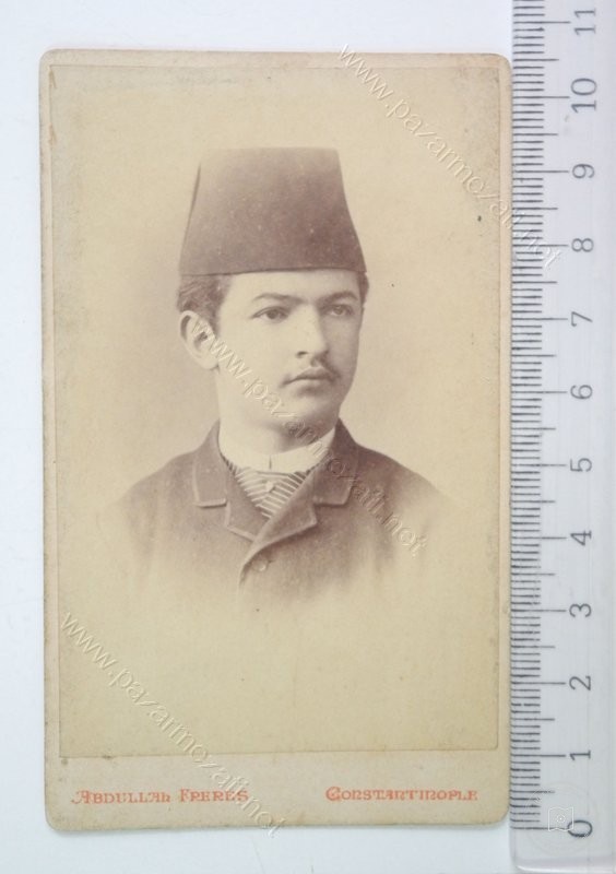 Portreler ve Yaşam — Portre ve kişi arşivi