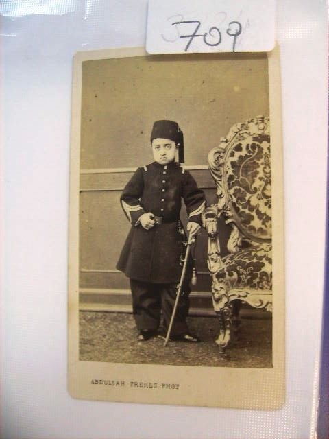 Hanedanlar — Portre / Kişi Görseli