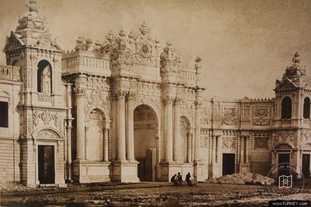 Dolmabahçe and Çırağan — View from the archive