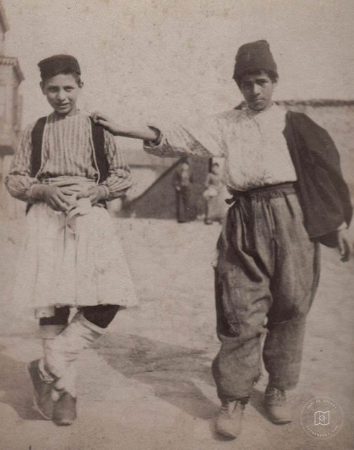 1890-92 yıllarında İstanbul Sokaklarından İnsan Manzaraları