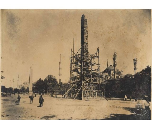 Knitted Column and sultan ahmet Mosque Minarets Repair