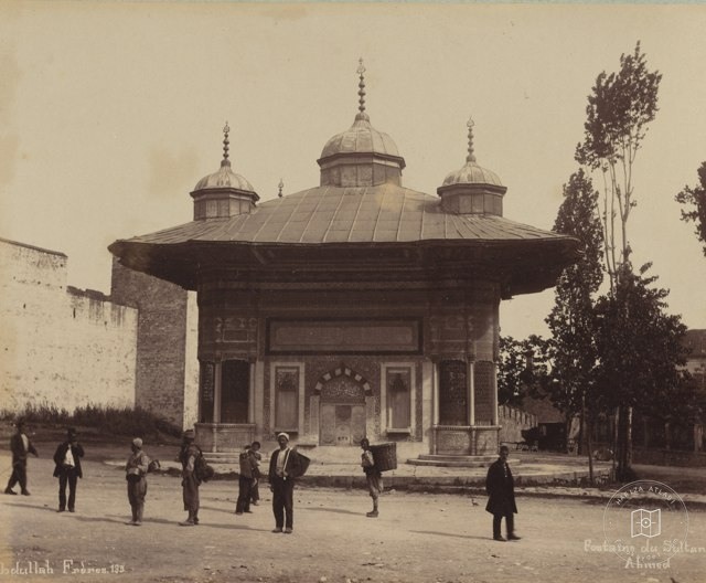 7068 - III. Ahmet Fountain · Abdullah Fréres Photo