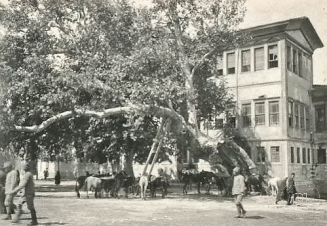 Yeniçeri Ağacı · Hünkar Köşkü