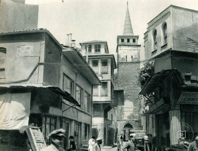 Arap Camii Kulesi, 1952