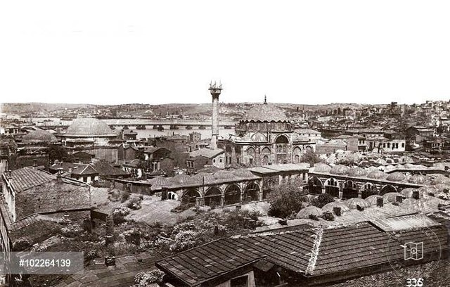 Balkapanı Hanı and Rüstem Pasha Mosque