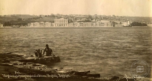 Karşı Kıyıdan Dolmabahçe Sarayı Sébah&Joaillier Fotoğrafı
