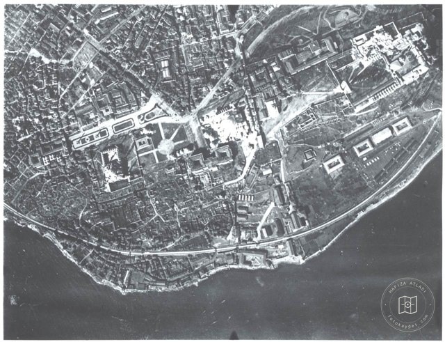 Air Photo: Sultanahmet and Environment · 1918 years