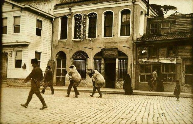 Üsküdar Postanesi