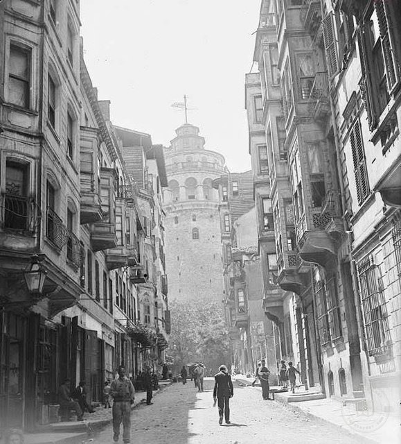 İşgal Günlerinde Galata Kulesi