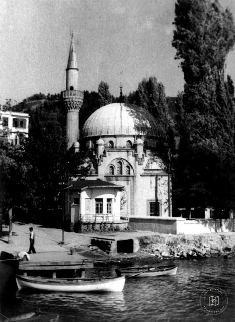 Bebek Camii