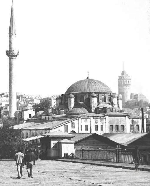 Azapkapı Sokollu Camii