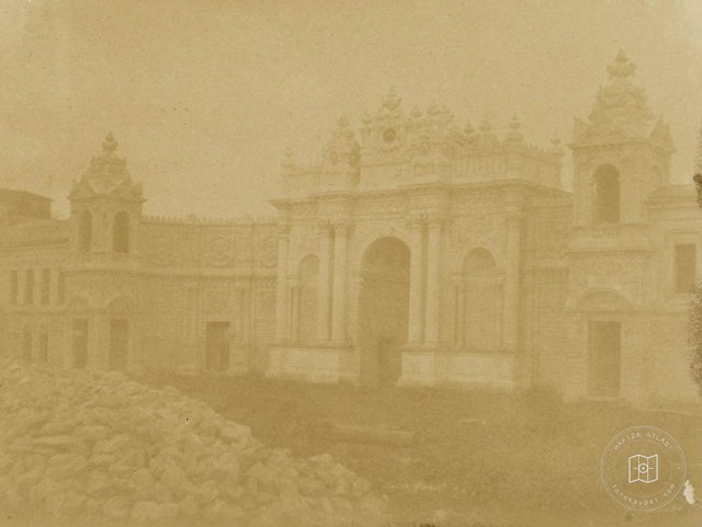 Dolmabahçe Ernest De Caranza, 1852