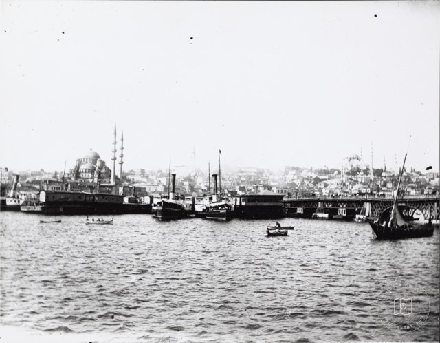 Galata Bridge and New Mosque · Ali Sami Photo