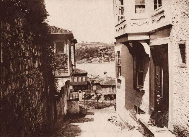 Kandilli Kurtbağrı Sokak