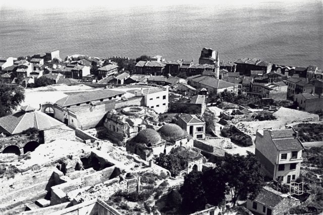 sultan ahmet Mosque from Superior Environment · Sir David Russell Photo · July 1937