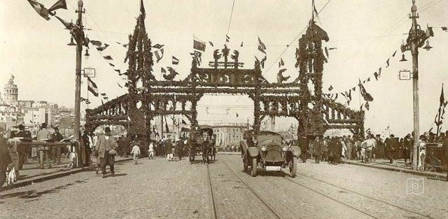 Galata Köprüsü, 1917