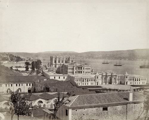 Dolmabahçe Sarayı ve Has Ahırlar James Robertson 1852-1854