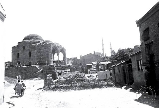 Fatih Yarhisar Mosque, Kadı Fountain Street. 1938