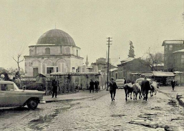 Solda Saçlı Abdülkâdir Efendi Camii, Eyüp