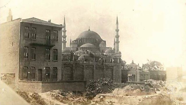 Süleymaniye · The ruins of the Front Staired Hamam from 1915-20