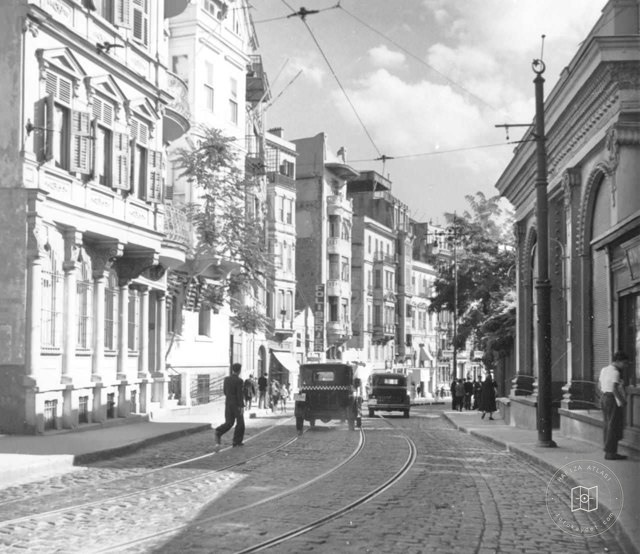 Meşrutiyet Caddesi, Tepebaşı