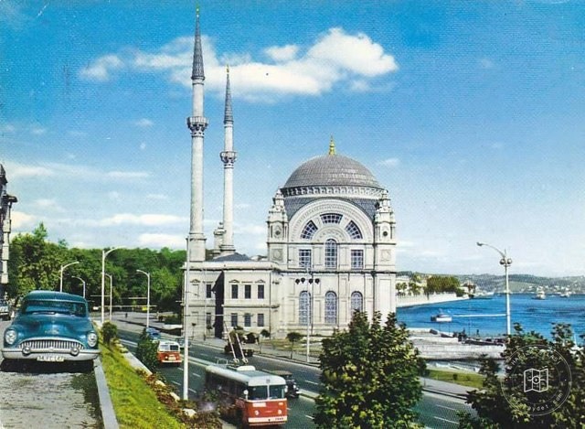Dolmabahçe Camii