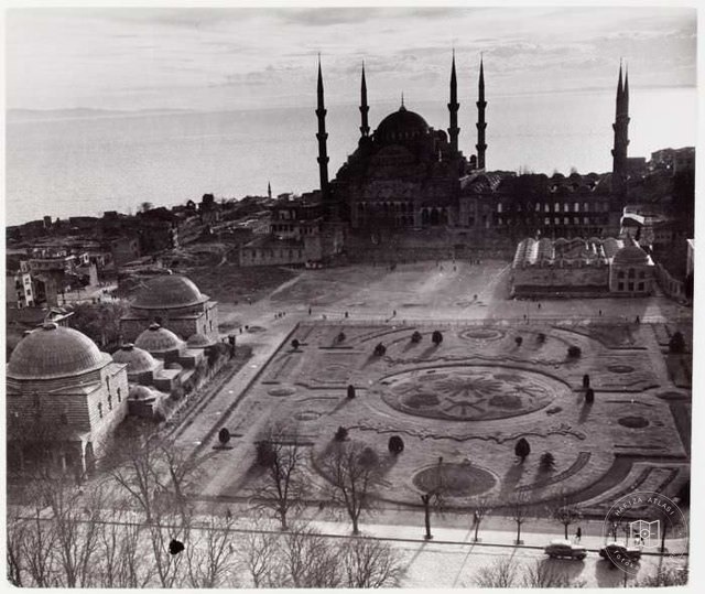Sultanahmet Square · 1946 Photographer: Robert Capa