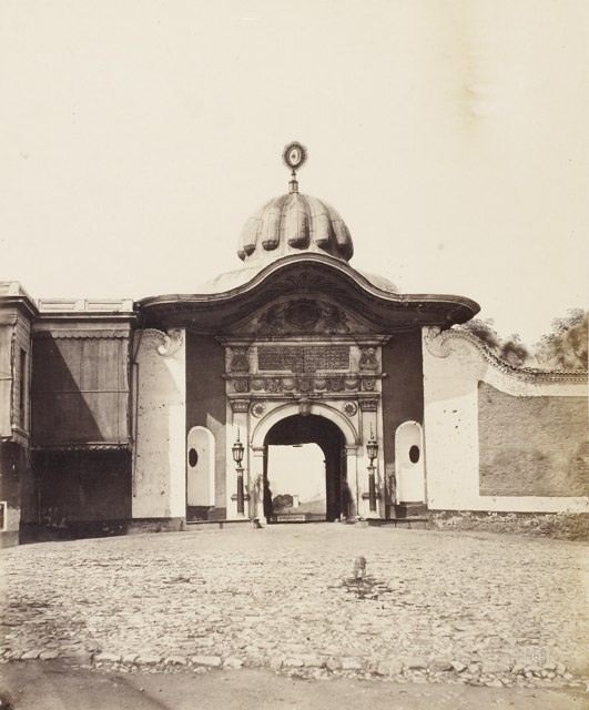Beyazıt Eski Seraskerat Kapısı · Abdullah Frères Fotoğrafı