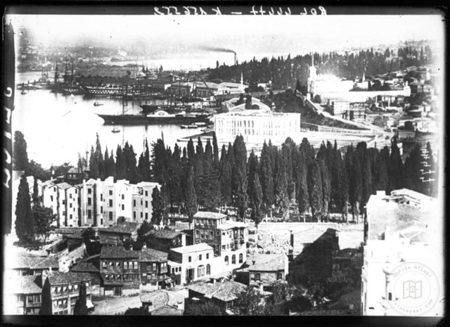 Kasımpaşa · 1915 , département Estampes et photographie, EI-13 (435)