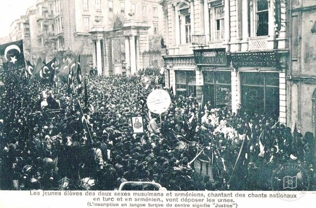 İstiklal Caddesi · Galatasaray, 1909
