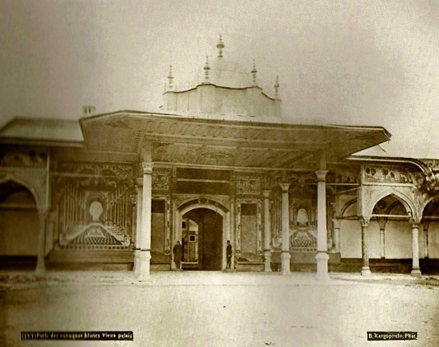 Topkapı Sarayı Babüssaade · Akağalar Kapısı Basile Kargopoulo fotoğrafı
