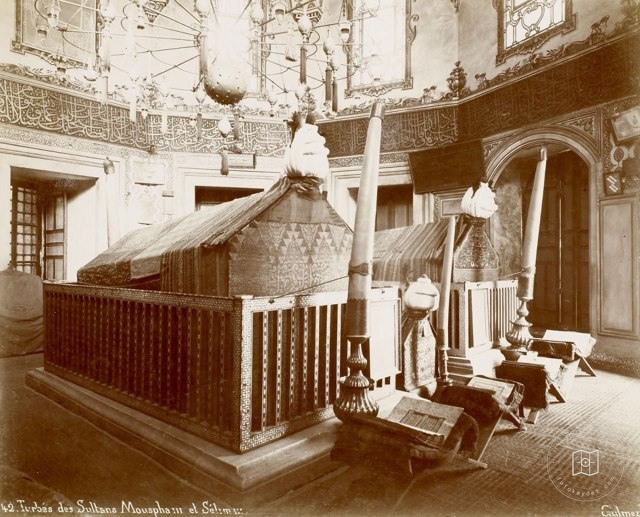III. Mustafa ve III. Selim Türbeleri Gulmez Fréres