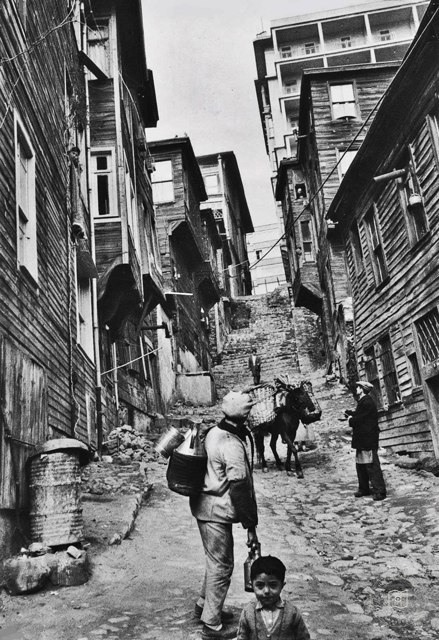 Gümüşsuyu Sulak Çeşme Sokak · 1950