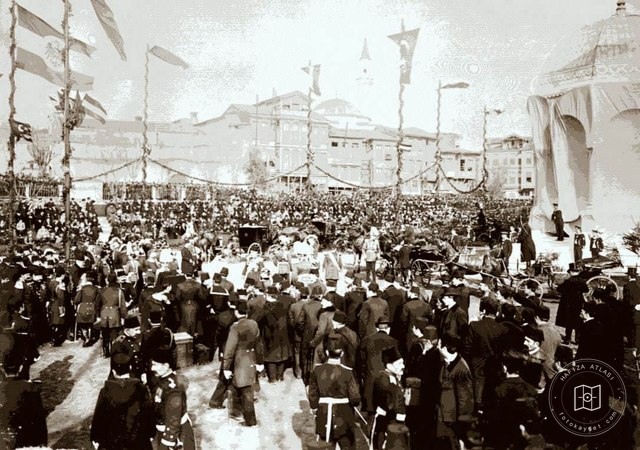 Alman Çeşmesi'nin yapılış ve açılış fotoğrafları, 1901