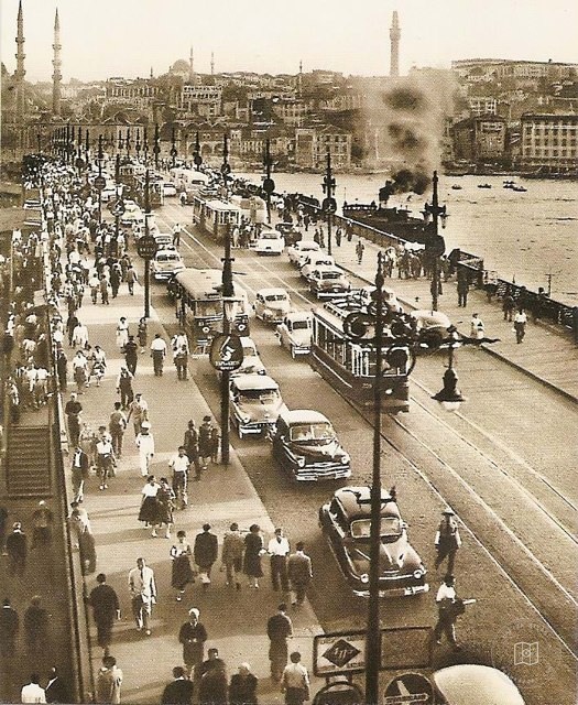 4. Galata Köprüsü · 1950
